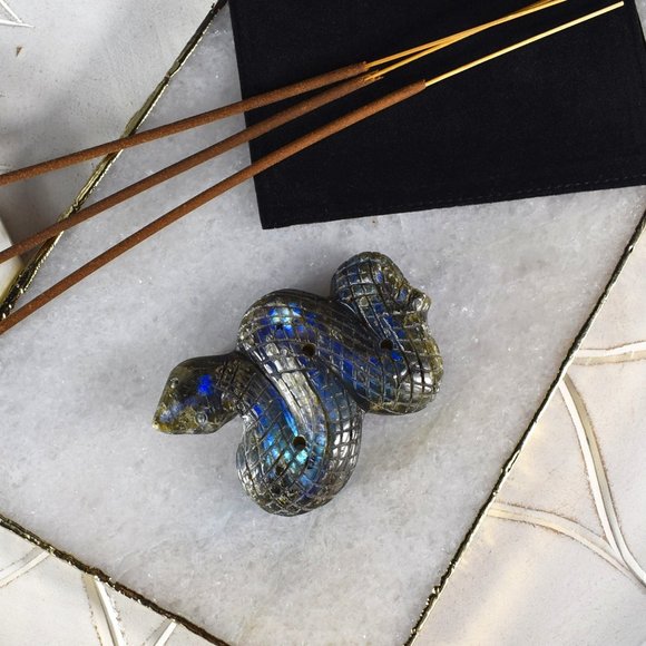 Blue Flash Labradorite Serpent Incense Holder - Picture 1 of 10